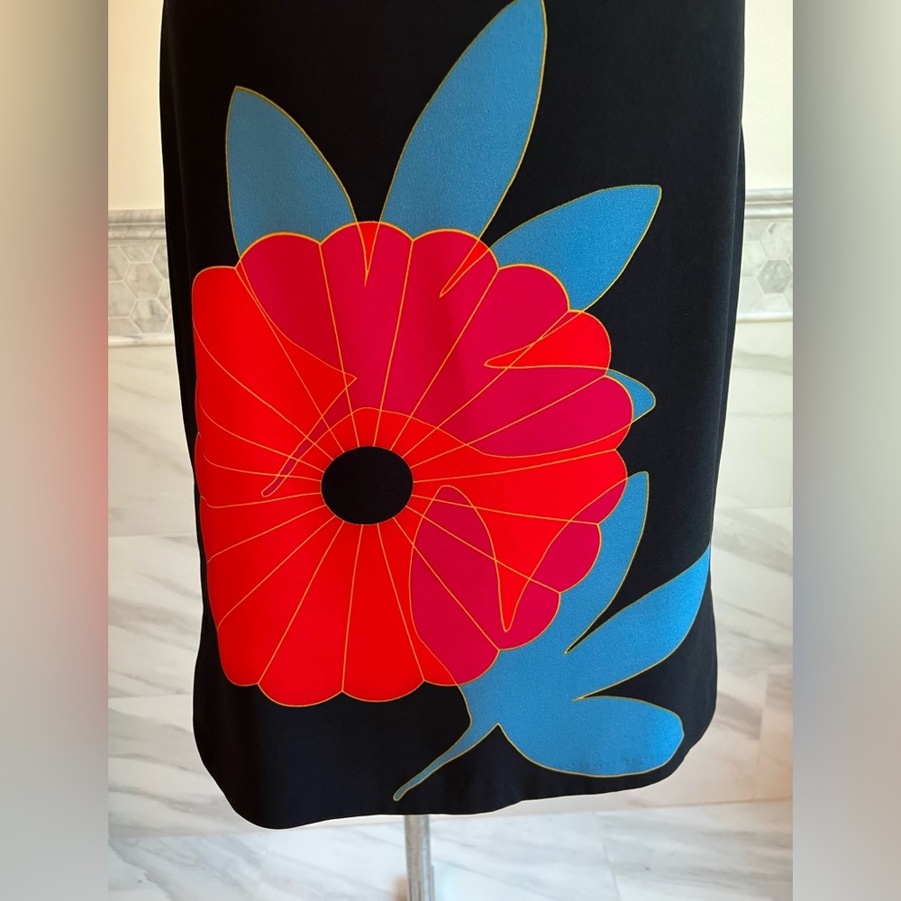 LOFT Flower Design Side Slits Navy Red Torques Skirt Sz 8 - Picture 2 of 10